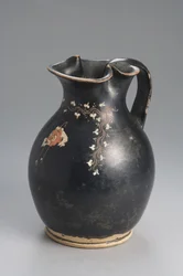 Gnathian glazed oinochoe, Konnakis Group